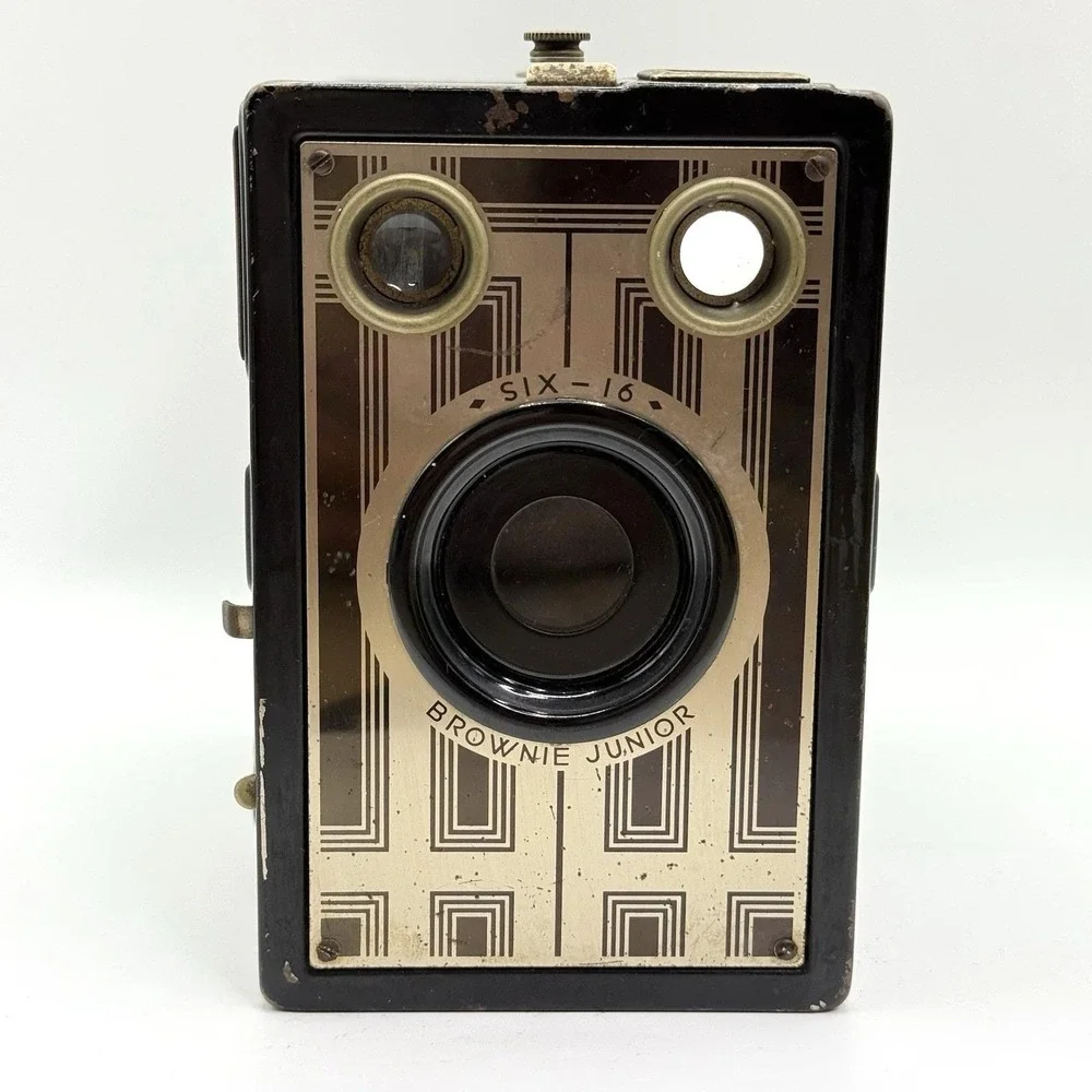 VTG Kodak Six-16 Brownie Junior Box Camera Art Deco USA 1930s‎ Untested